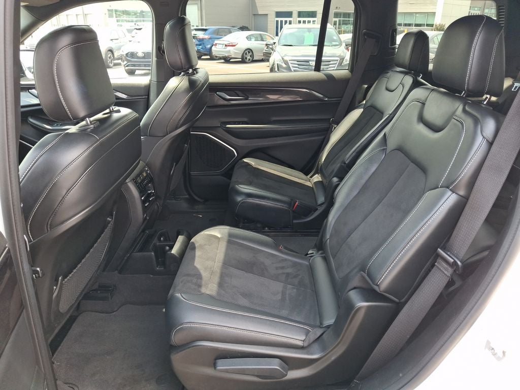 2022 Jeep Grand Cherokee L Altitude