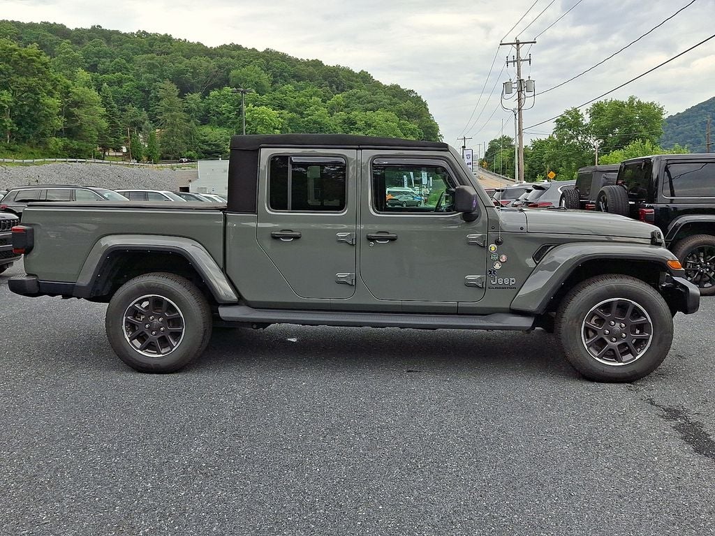2022 Jeep Gladiator Overland