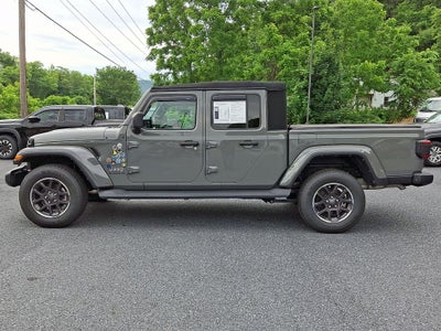 2022 Jeep Gladiator Overland
