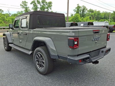 2022 Jeep Gladiator Overland
