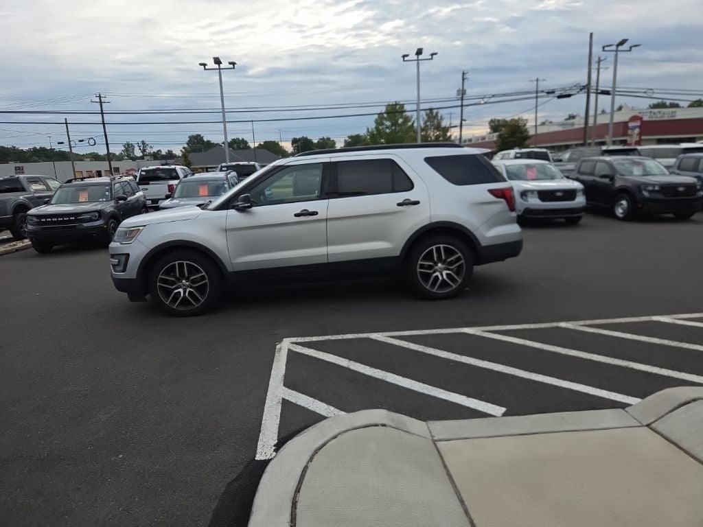 2017 Ford Explorer Sport