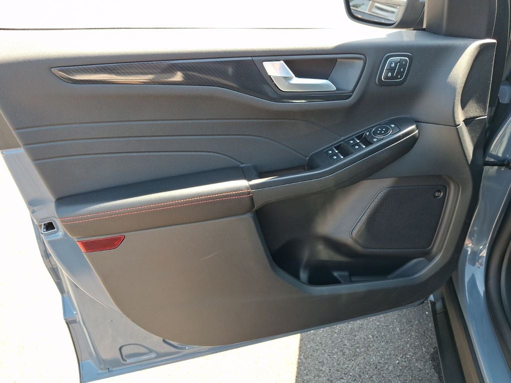 2025 Ford Escape ST-Line Elite