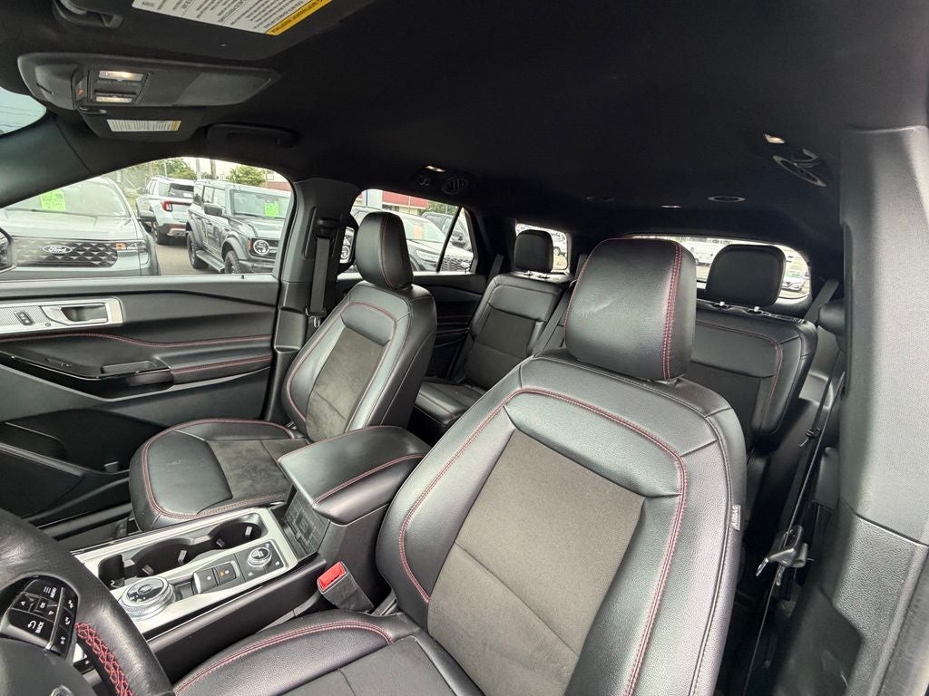 2024 Ford Explorer ST-Line