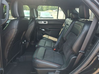 2024 Ford Explorer ST-Line