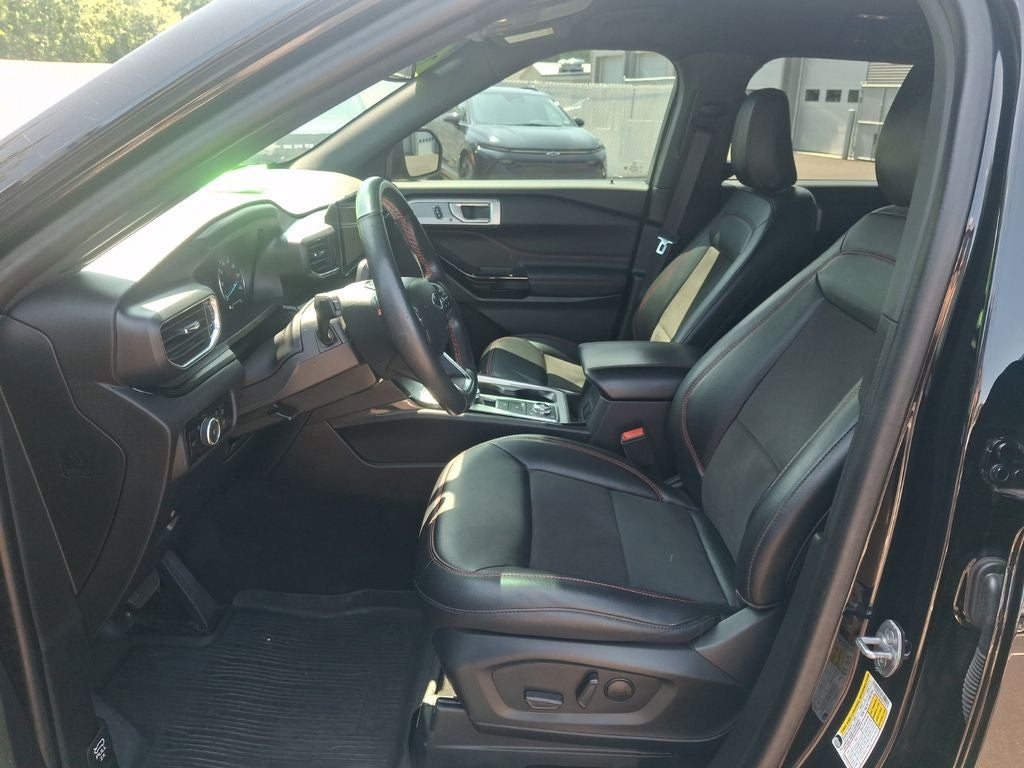 2024 Ford Explorer ST-Line