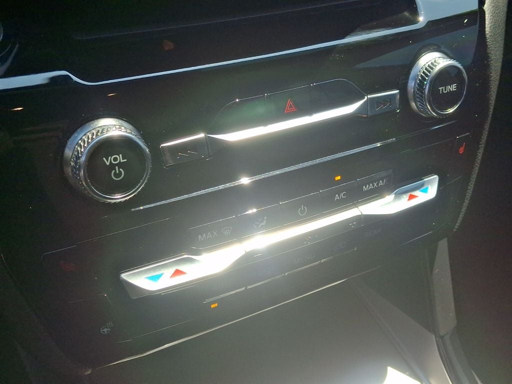 2024 Ford Explorer ST-Line