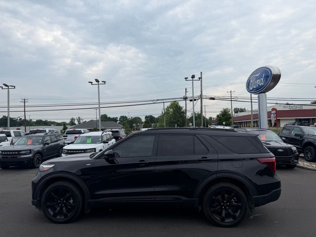 2024 Ford Explorer ST-Line