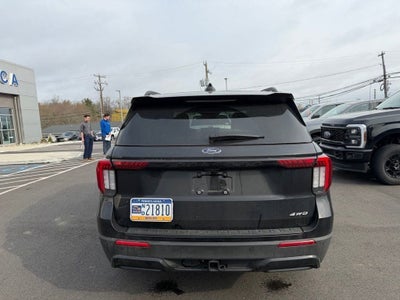 2025 Ford Explorer ST-Line