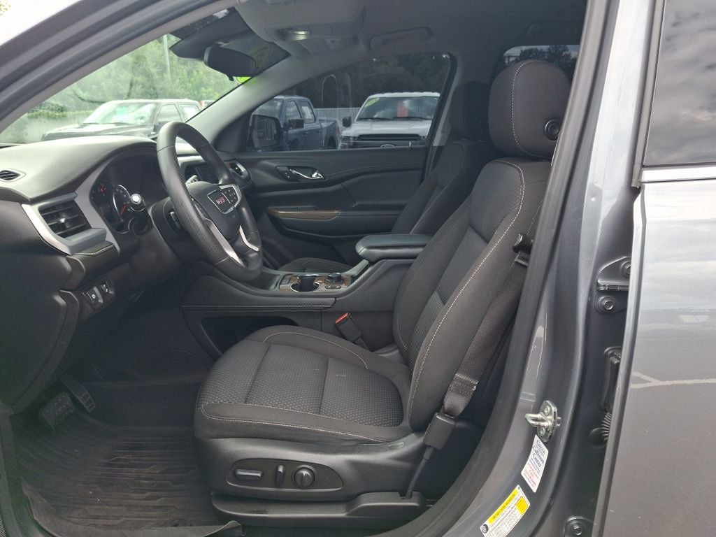 2022 GMC Acadia SLE