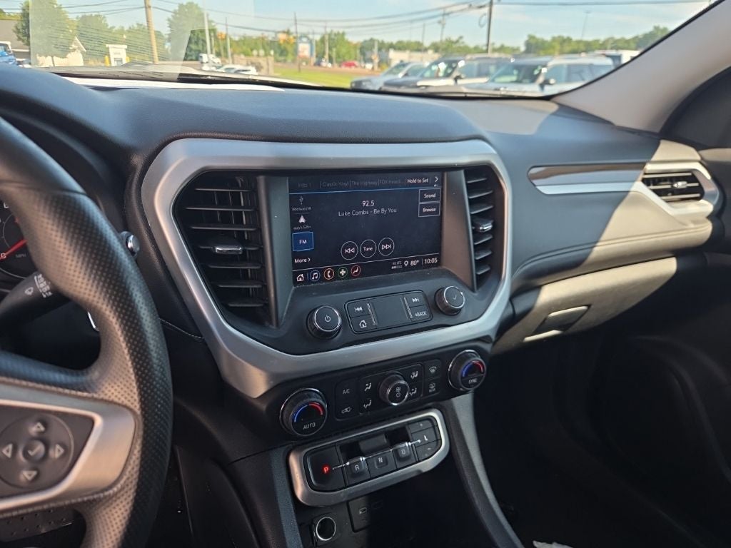 2022 GMC Acadia SLE