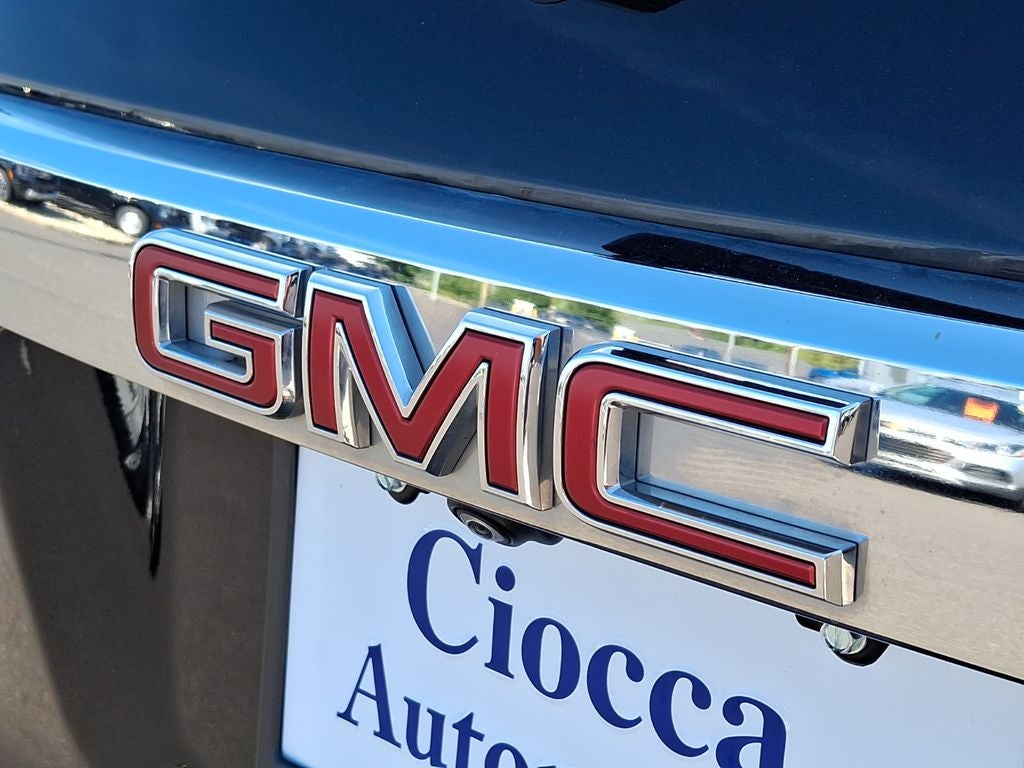 2022 GMC Acadia SLE