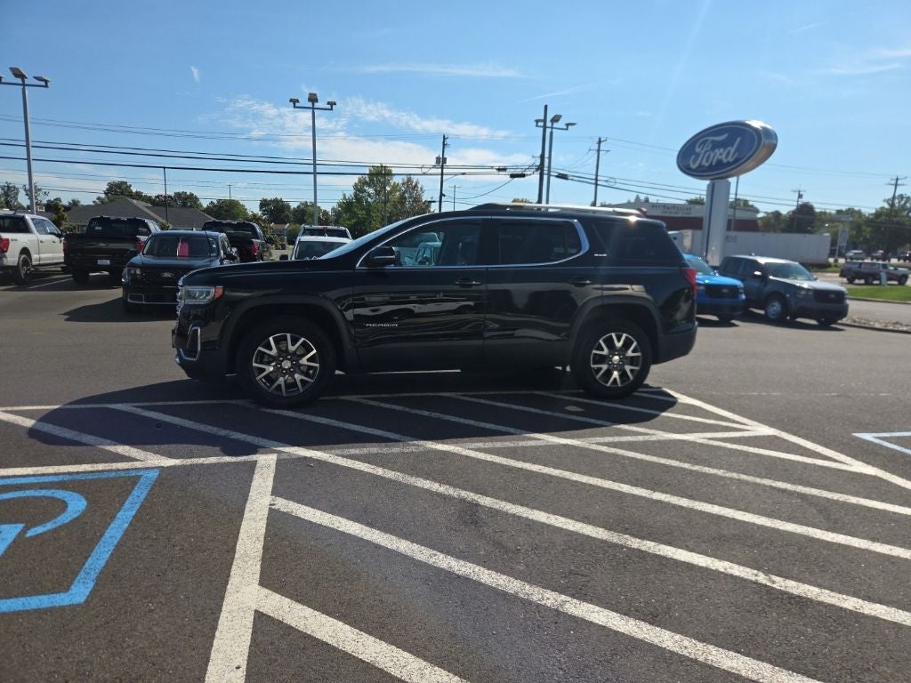 2022 GMC Acadia SLE