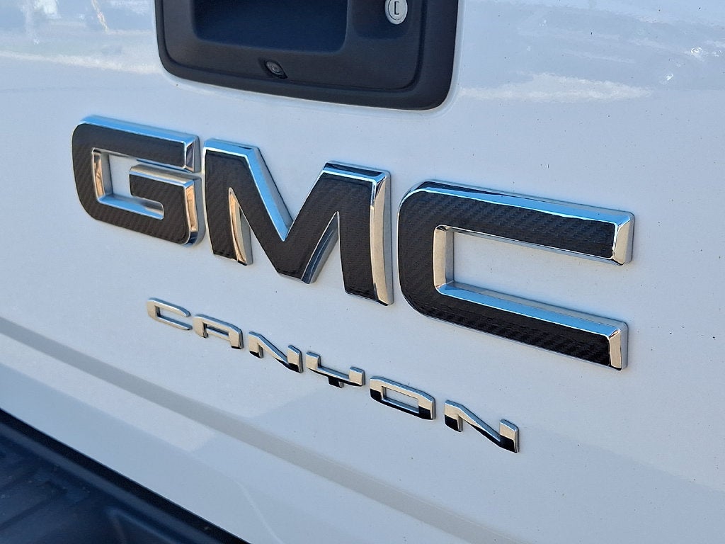 2021 GMC Canyon Elevation Standard