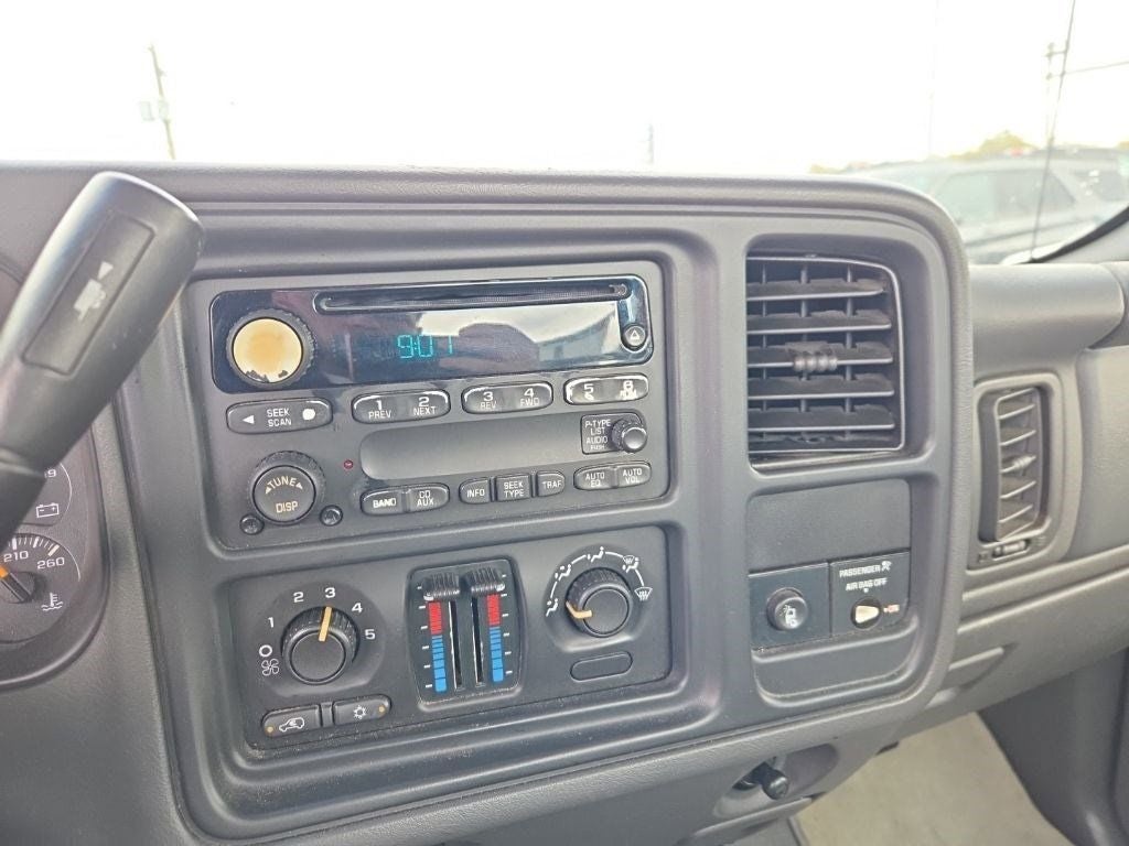 2003 GMC Sierra 2500HD Work Truck 133 WB