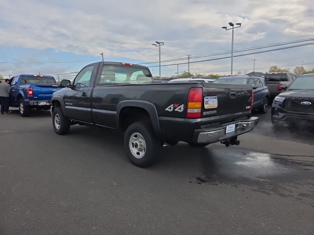 2003 GMC Sierra 2500HD Work Truck 133 WB