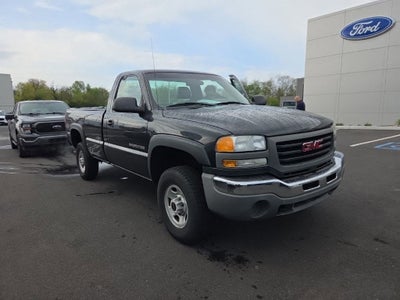 2003 GMC Sierra 2500HD Work Truck 133 WB