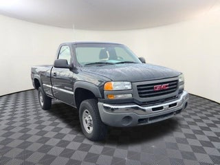 2003 GMC Sierra 2500HD Work Truck 133 WB
