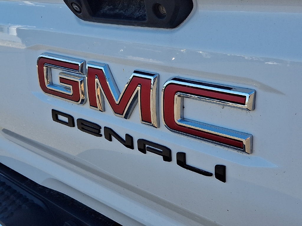 2023 GMC Canyon Denali