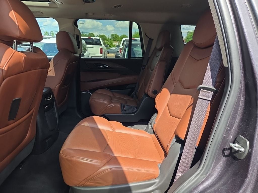 2016 Cadillac Escalade Luxury