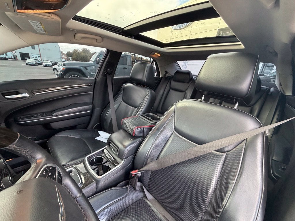 2017 Chrysler 300 C