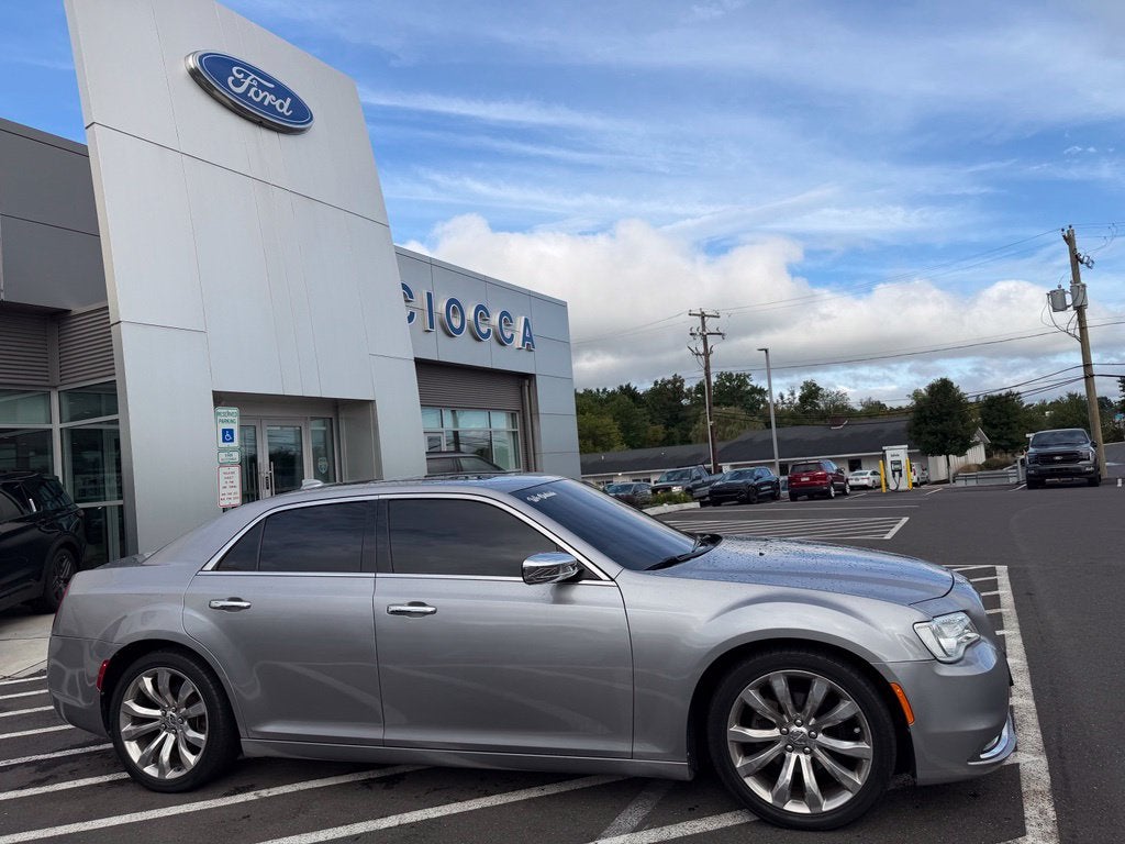 2017 Chrysler 300 C