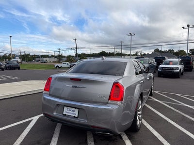2017 Chrysler 300 C