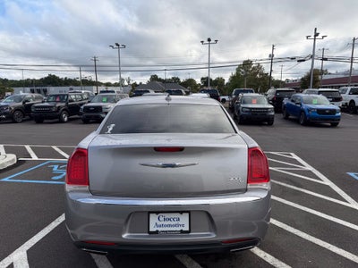 2017 Chrysler 300 C