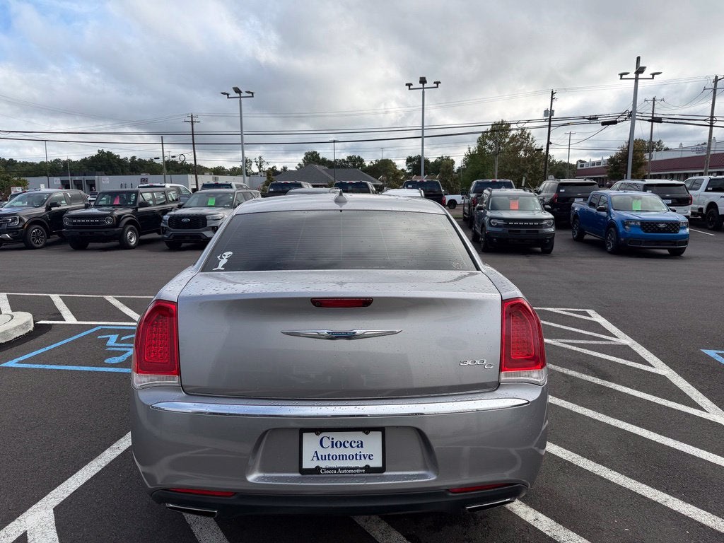 2017 Chrysler 300 C