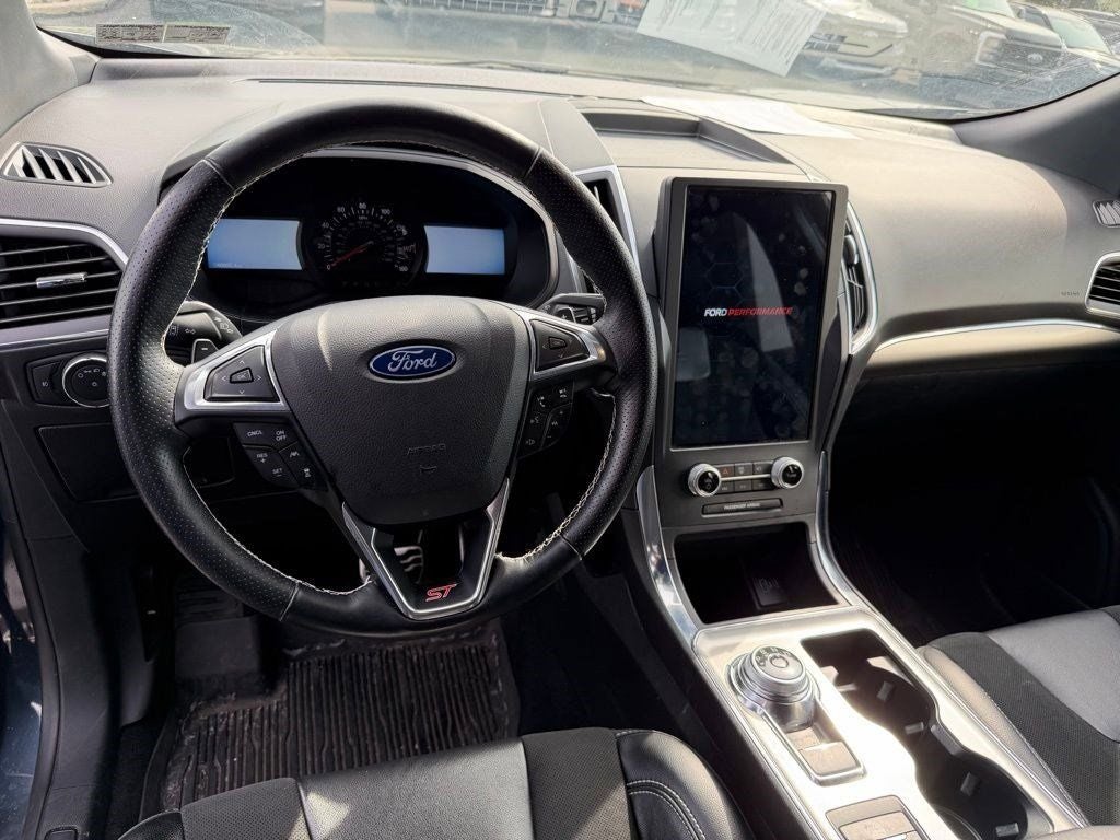 2022 Ford Edge ST