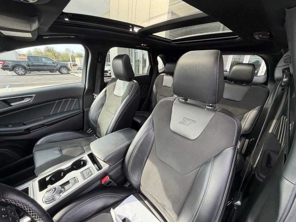 2022 Ford Edge ST