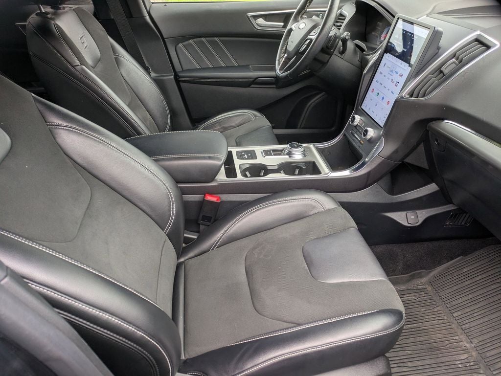 2022 Ford Edge ST