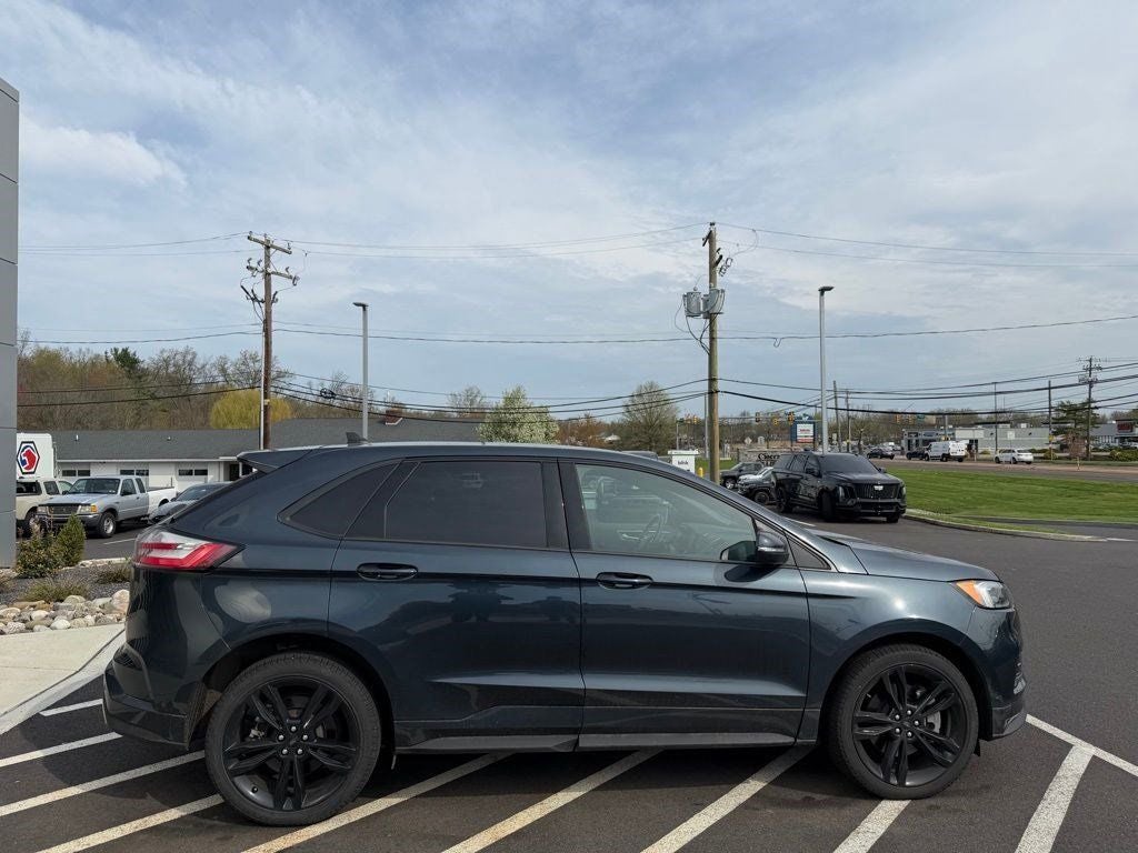 2022 Ford Edge ST