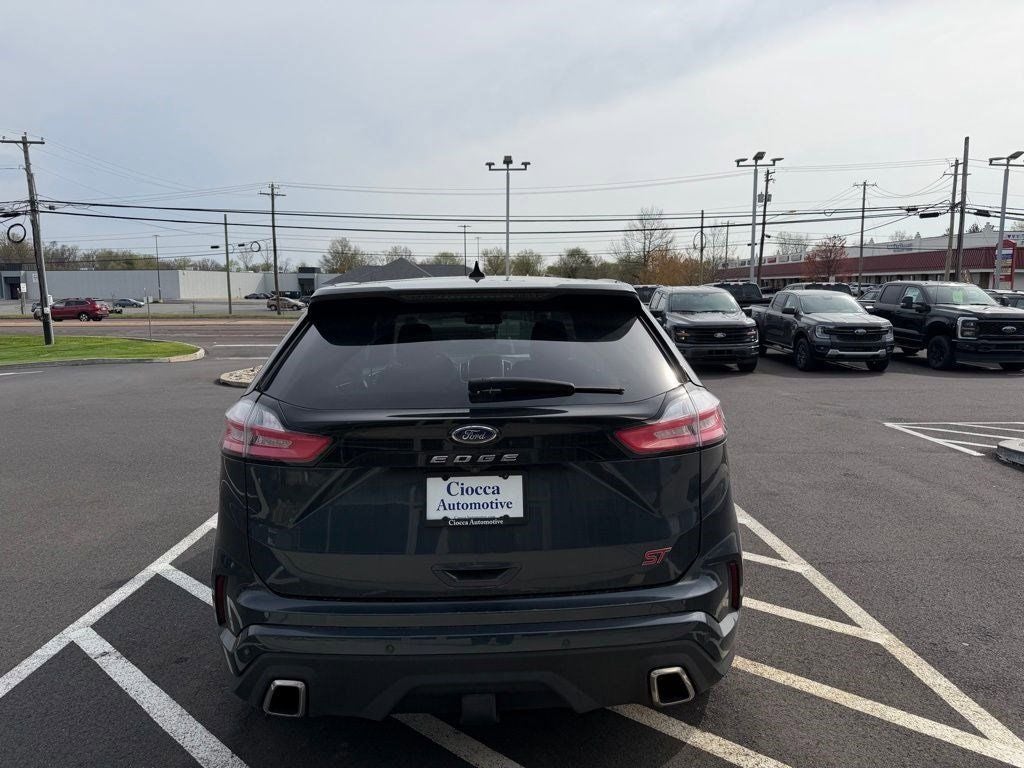 2022 Ford Edge ST