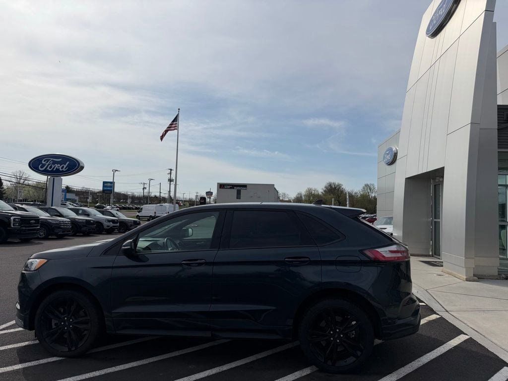2022 Ford Edge ST