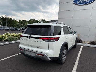 2023 Nissan Pathfinder SL