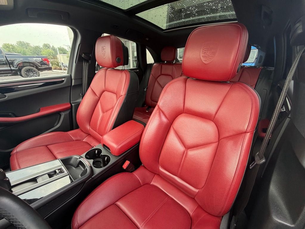 2024 Porsche Macan Base