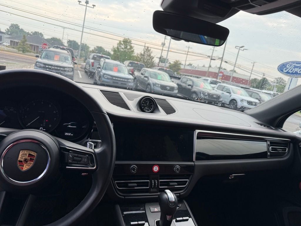 2024 Porsche Macan Base