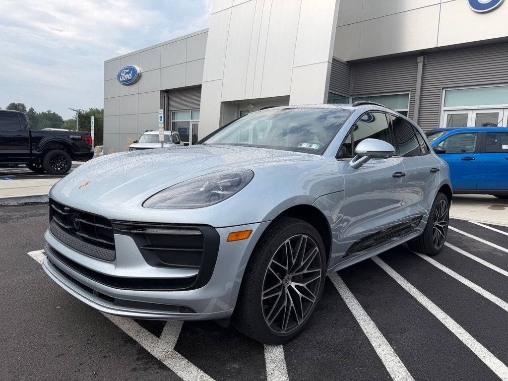 2024 Porsche Macan Base