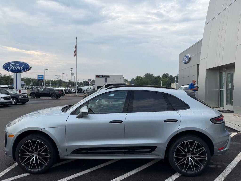 2024 Porsche Macan Base