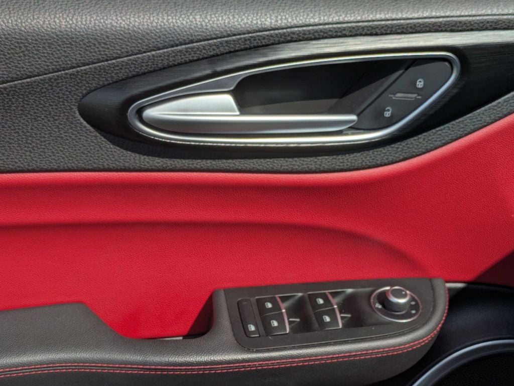 2018 Alfa Romeo Giulia Base