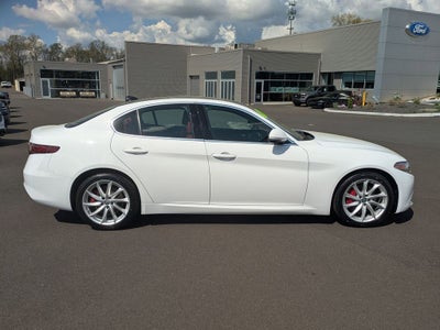 2018 Alfa Romeo Giulia Base