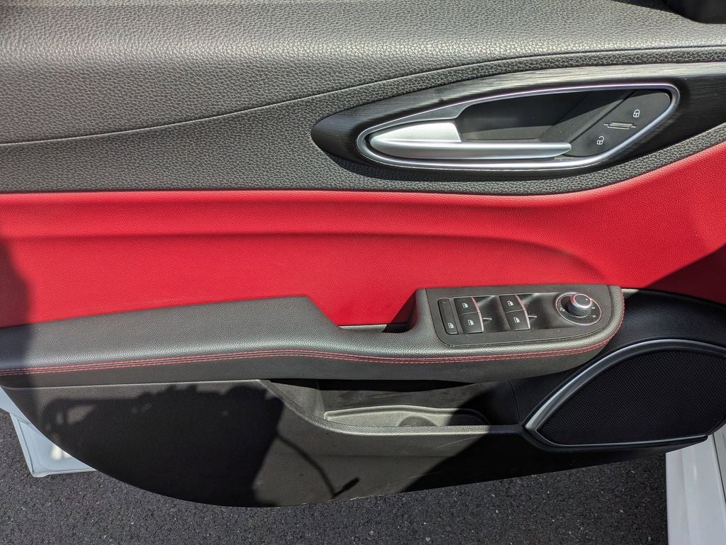2018 Alfa Romeo Giulia Base