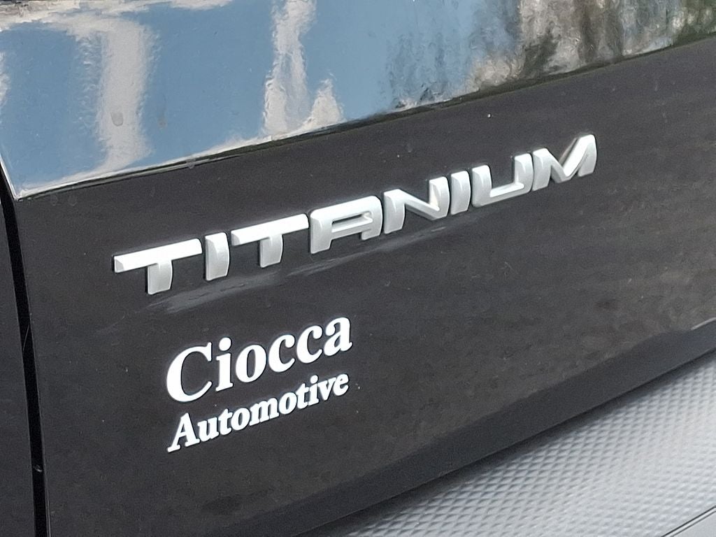 2022 Ford Escape Titanium