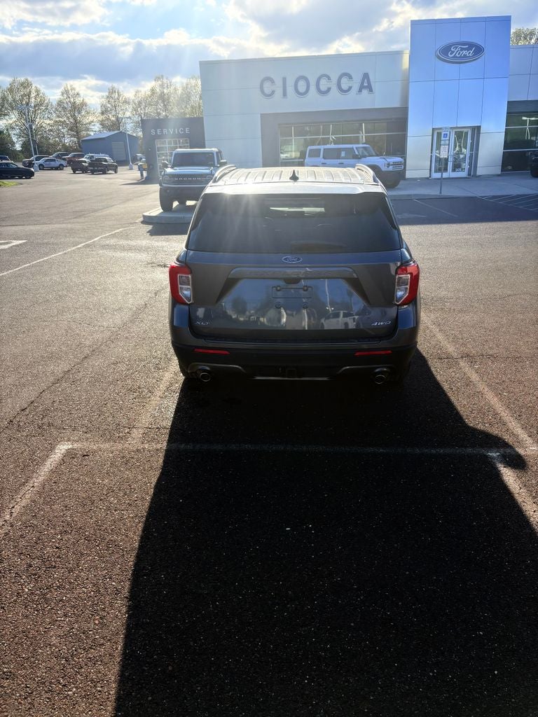 2023 Ford Explorer XLT