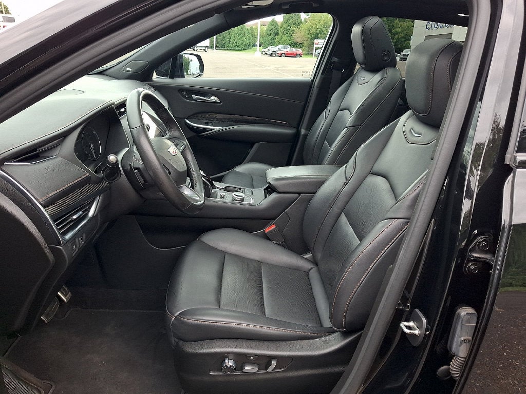 2023 Cadillac XT4 Sport