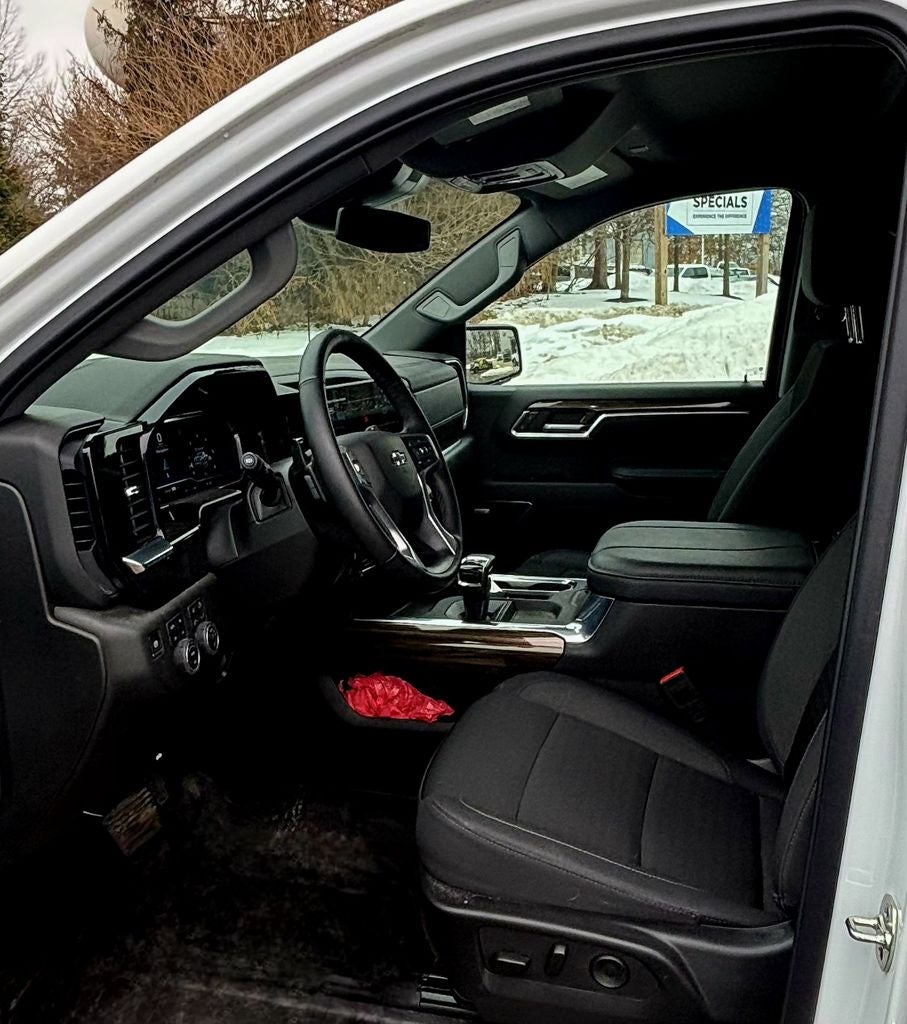 2025 Chevrolet Silverado 1500 RST