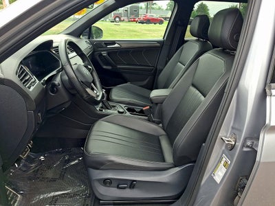 2024 Volkswagen Tiguan 2.0T SE R-Line Black