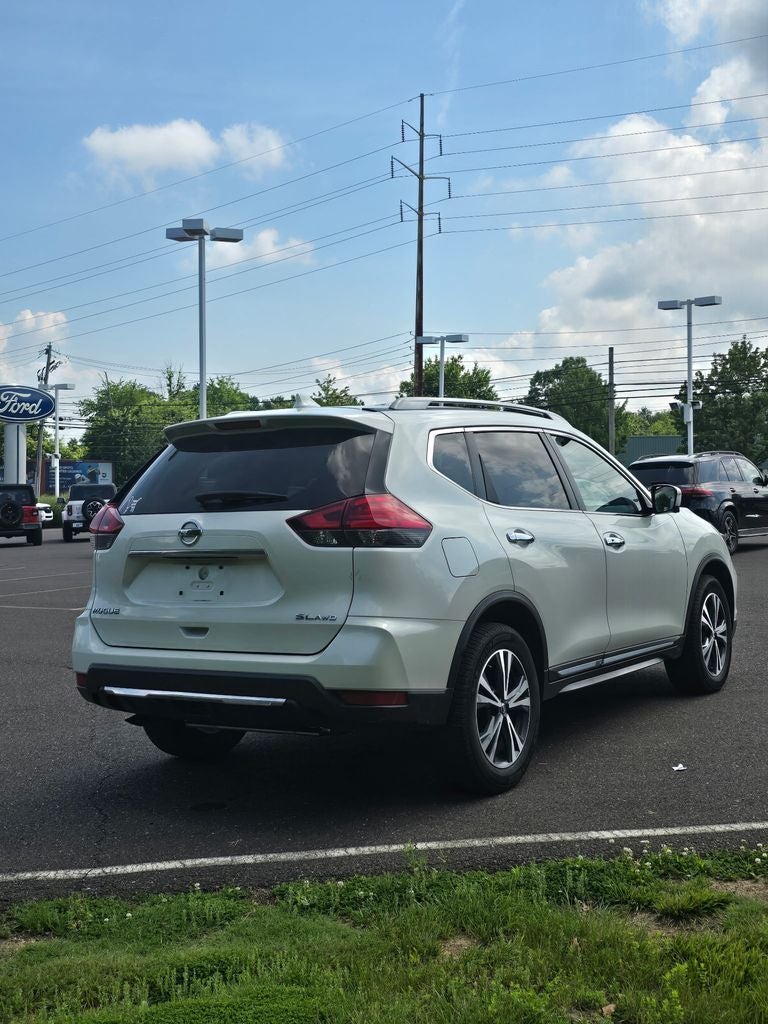 2017 Nissan Rogue SL