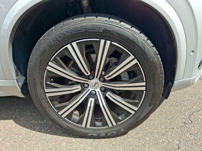 2023 Volvo XC90 B5 Plus