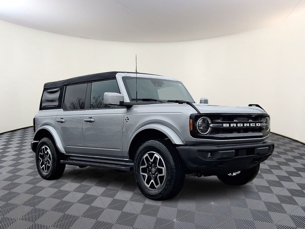2023 Ford Bronco Base